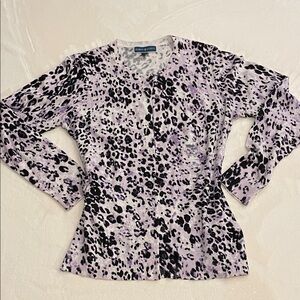☺️ Karen Scott Lavender and Black Animal Print cardigan